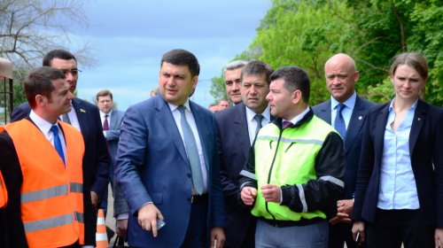 Гройсмана вывезли на дорогу Одесса — Южный