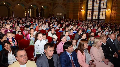 Одесса: детям-льготникам подарили путевки в лагерь