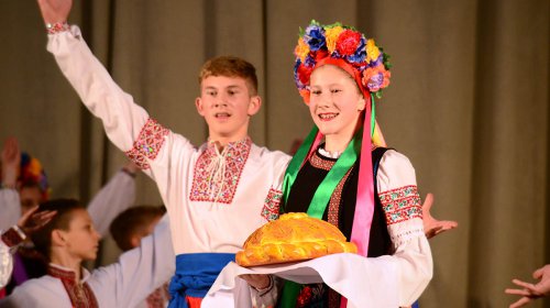 Одесса: детям-льготникам подарили путевки в лагерь