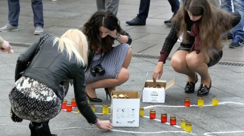 Акция памяти жертв депортации крымских татар (фоторепортаж)