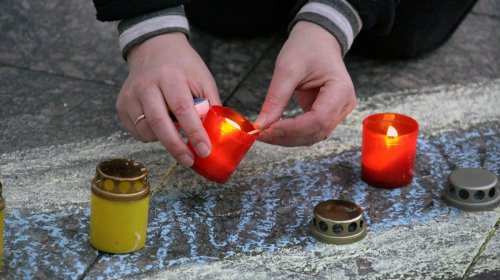 Акция памяти жертв депортации крымских татар (фоторепортаж)