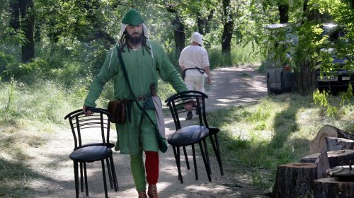 Средневековые бои на мечах в одесском парке (фоторепортаж)