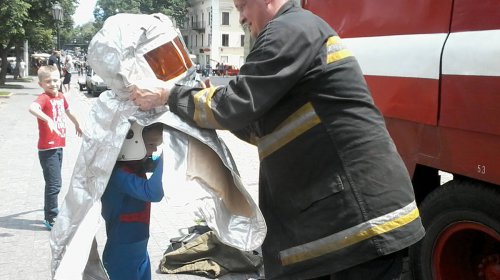 «Супергерои» будут помогать детям круглый год