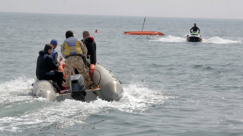 Одесские спасатели провели учения на воде (фоторепортаж)