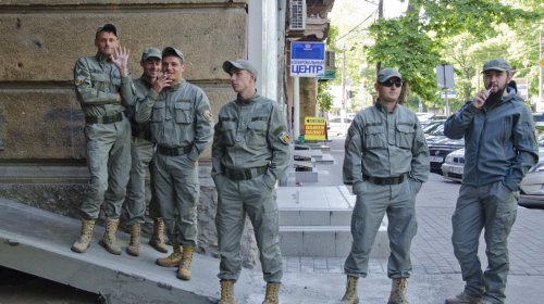 Рядом с ОГА коммунальщики демонтировали очередной «нахалстрой»
