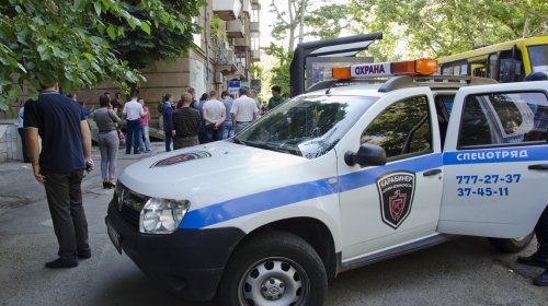 Рядом с ОГА коммунальщики демонтировали очередной «нахалстрой»