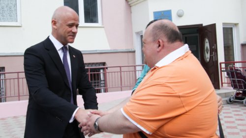 В Суворовском районе открылся бассейн для реабилитации детей с особенностями развития