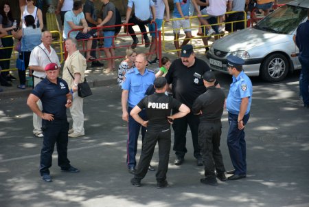 Участники «антитрухановского» митинга не знают, что они против Труханова