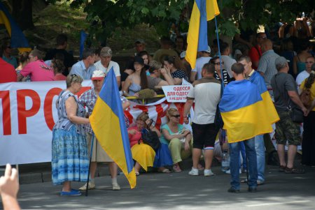 Участники «антитрухановского» митинга не знают, что они против Труханова