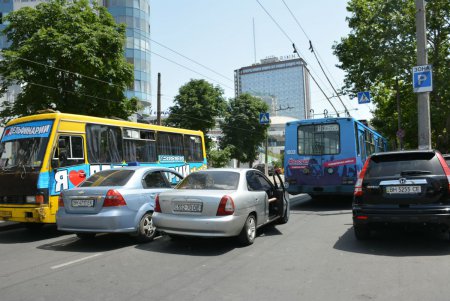 Участники «антитрухановского» митинга не знают, что они против Труханова