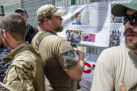 Представителей «антитрухановского майдана» назвали рабами, стоящими за похлебку