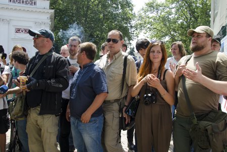 Представителей «антитрухановского майдана» назвали рабами, стоящими за похлебку