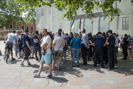 Представителей «антитрухановского майдана» назвали рабами, стоящими за похлебку