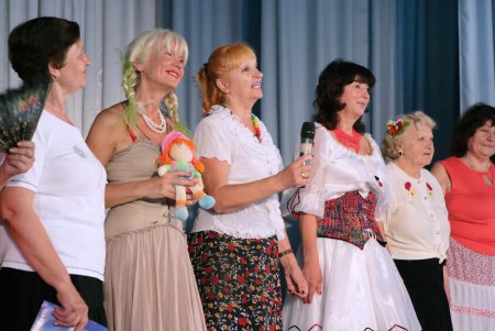 Почтенным одесситам вручили сертификаты об окончании «Университета третьего возраста»