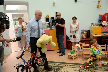 Одесса: найденного избитым малыша готовят к усыновлению