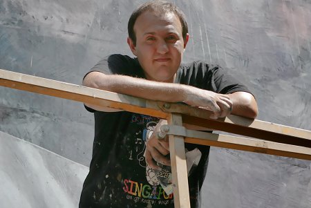 На стене одесской пятиэтажки появилась огромная картина