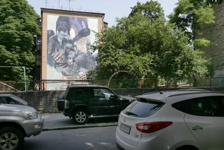 На стене одесской пятиэтажки появилась огромная картина