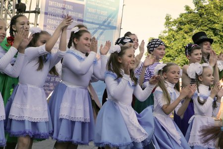 По Приморскому бульвару прошел парад одесских фестивалей
