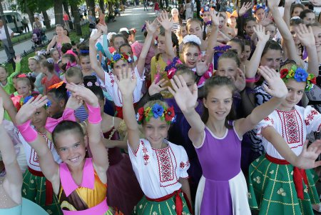 По Приморскому бульвару прошел парад одесских фестивалей