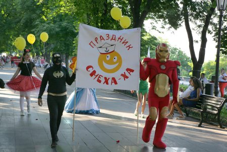 По Приморскому бульвару прошел парад одесских фестивалей