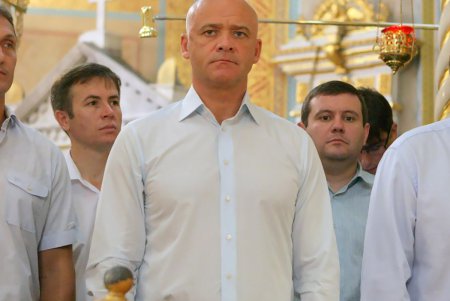 Божественная литургия в Свято-Успенском кафедральном соборе (фоторепортаж)