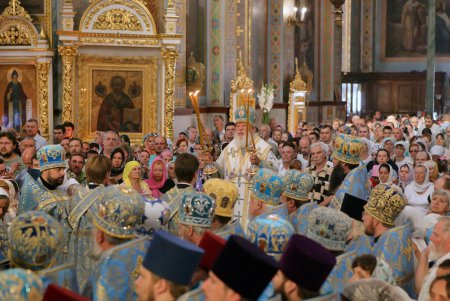 Божественная литургия в Свято-Успенском кафедральном соборе (фоторепортаж)