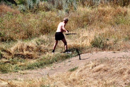 В будущем мотовелоэкстремальном парке устроили субботник (фоторепортаж)