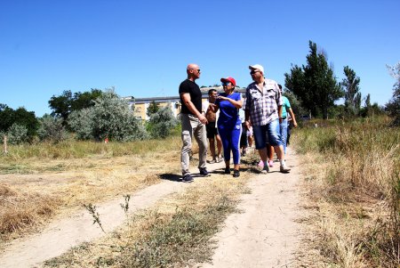 В будущем мотовелоэкстремальном парке устроили субботник (фоторепортаж)