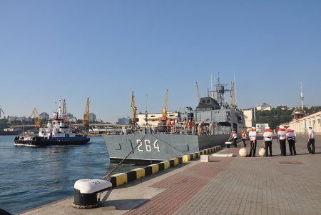В Одесский порт зашел румынский корвет