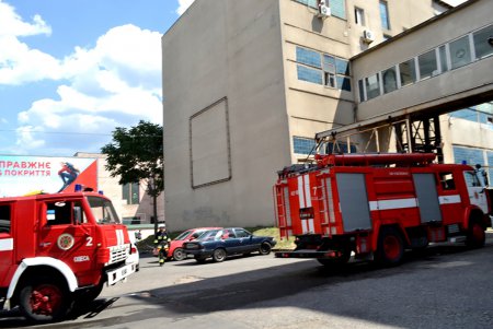 В Одессе горел склад пластиковой посуды