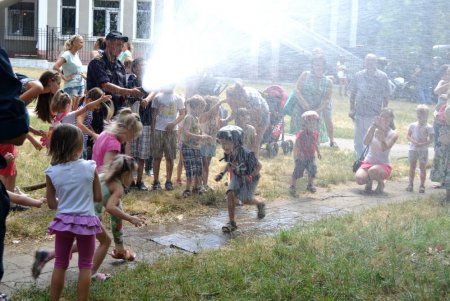 В сквере Гамова отметили День семьи