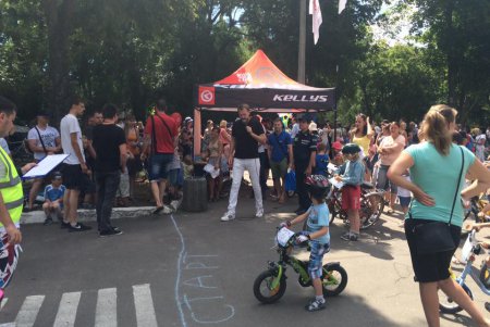 В сквере Гамова отметили День семьи