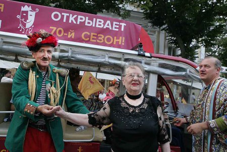 С Одесской опереттой — по улицам Одессы(фоторепортаж)