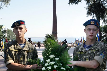 Одесса отмечает 75-ю годовщину начала  своей героической обороны (фоторепортаж)