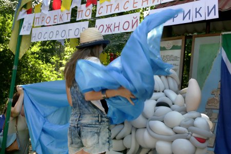 В Одесском зоопарке спасали носорогов (фоторепортаж)