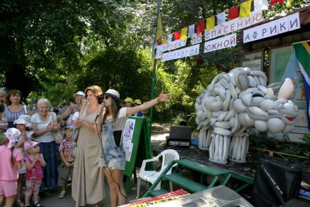 В Одесском зоопарке спасали носорогов (фоторепортаж)