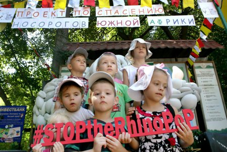 В Одесском зоопарке спасали носорогов (фоторепортаж)