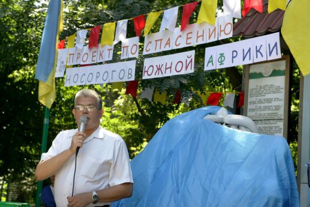 В Одесском зоопарке спасали носорогов (фоторепортаж)