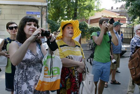 В Одессе открыли мемориальную доску актеру Владимиру Самойлову (фоторепортаж)
