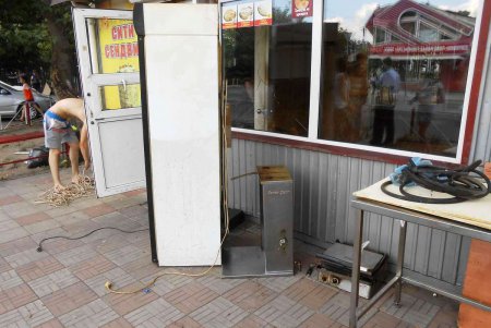 В Одессе сносят антисанитарные торговые точки