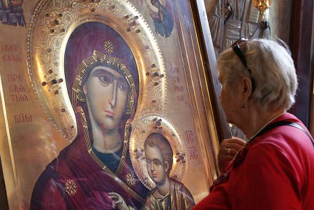 Одесситы празднуют Яблочный Спас (фоторепортаж)