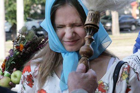 Одесситы празднуют Яблочный Спас (фоторепортаж)