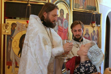 Одесситы празднуют Яблочный Спас (фоторепортаж)