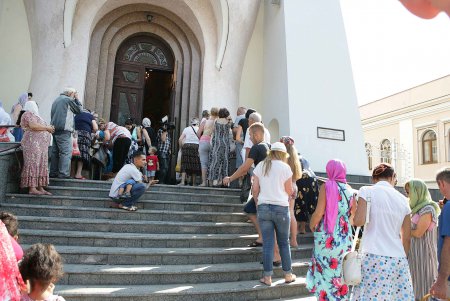 Одесситы празднуют Яблочный Спас (фоторепортаж)