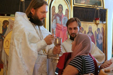 Одесситы празднуют Яблочный Спас (фоторепортаж)