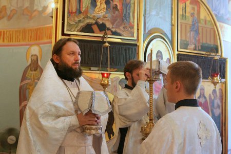 Одесситы празднуют Яблочный Спас (фоторепортаж)