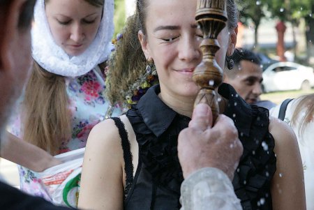 Одесситы празднуют Яблочный Спас (фоторепортаж)