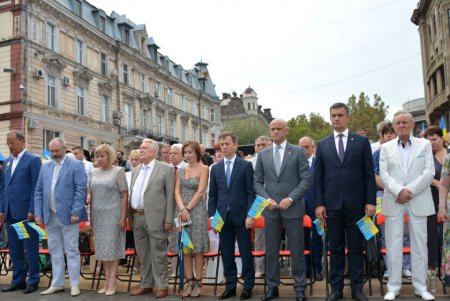 День Независимости на Театральной площади Одессы (фоторепортаж)