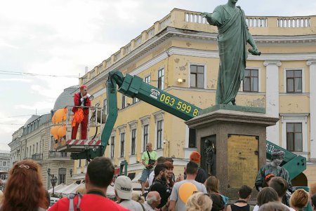 Вчера Одесса значительно порыжела не только от солнца (фоторепортаж)
