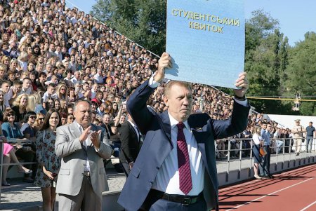 День знаний отметили в Юридической академии (фоторепортаж)